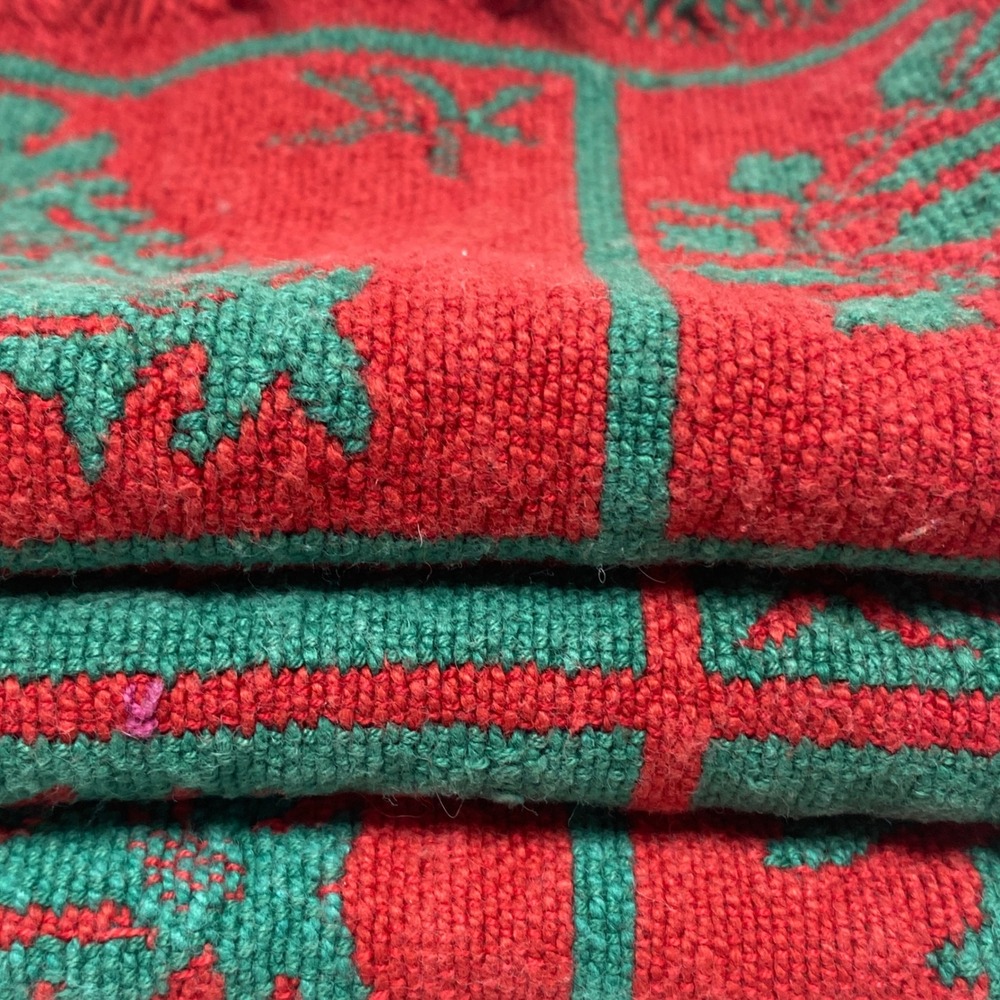 Set of 6 Red Green Tapestry Christmas Placemats Fringed Edges Reversible - Picture 10 of 12